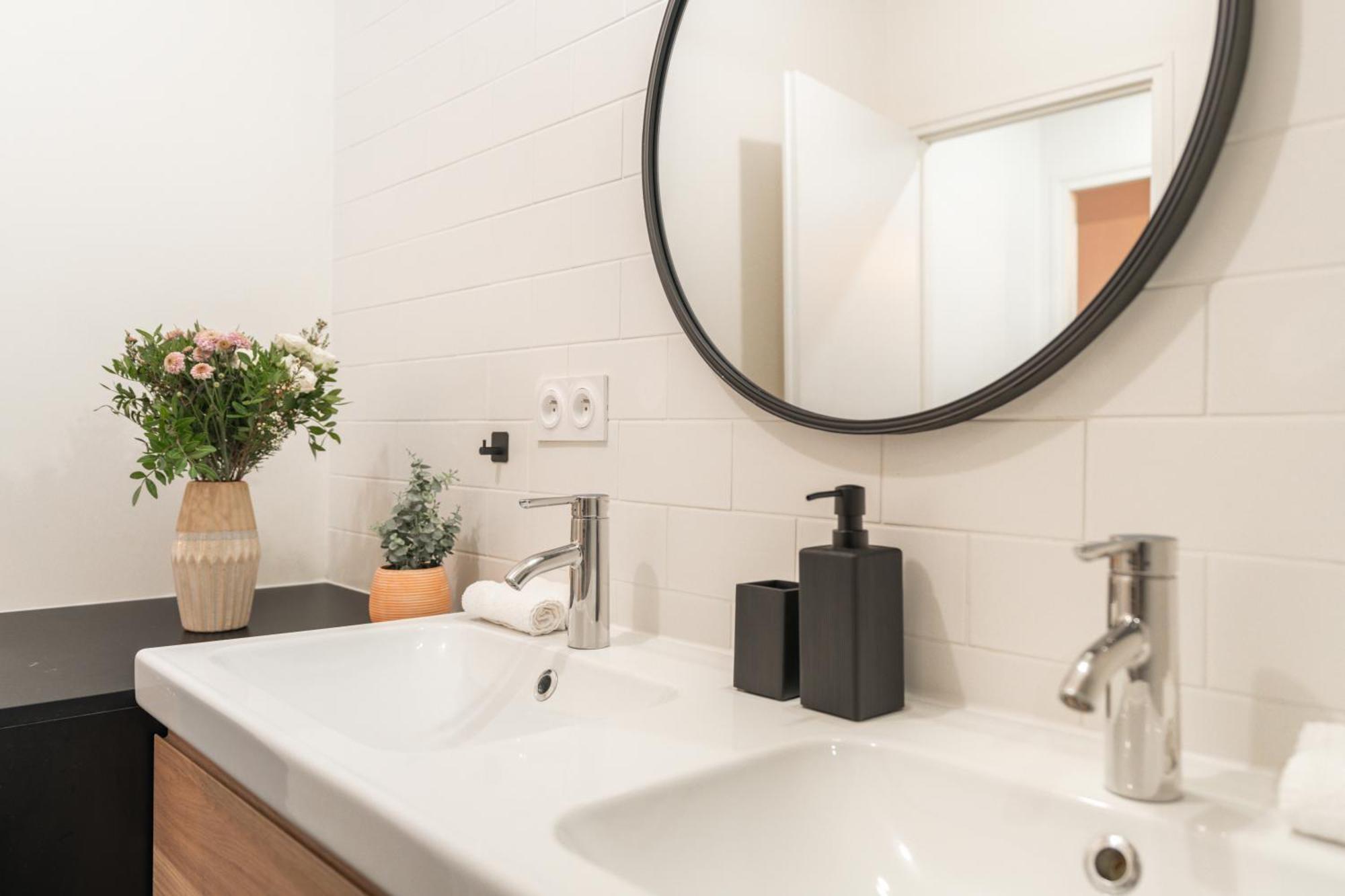 Sereners - Charming Serviced Apartments - Beaugrenelle Parigi Esterno foto